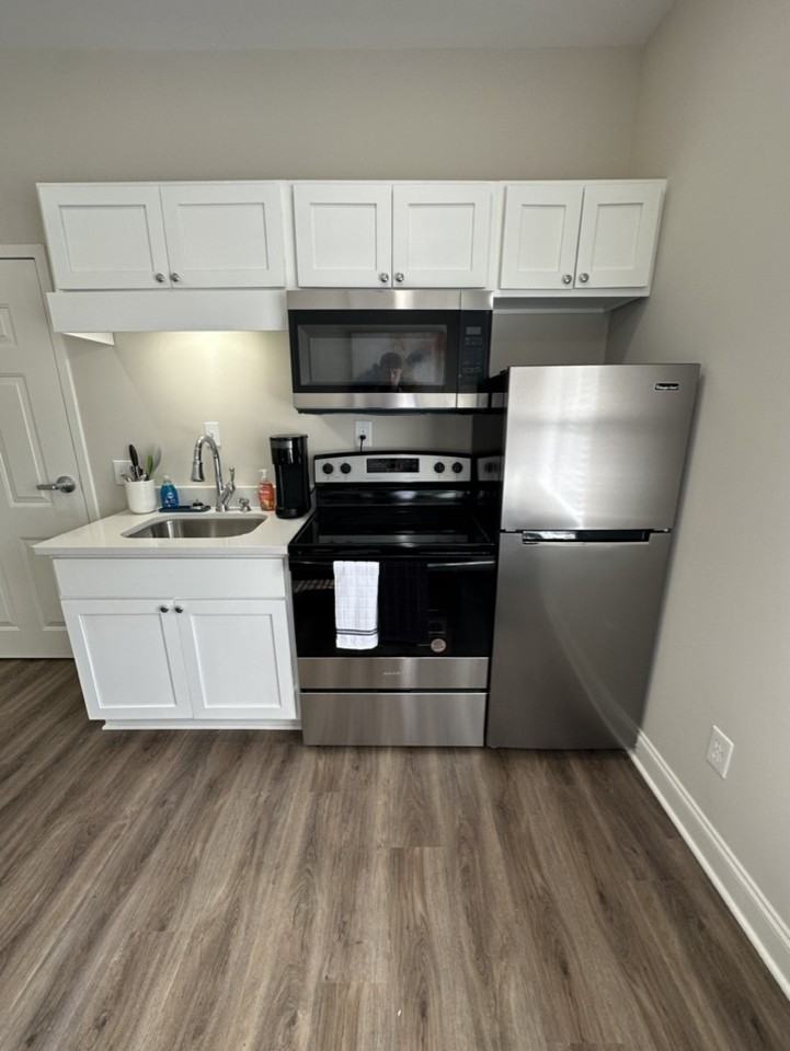 621 Green Street Northeast - Photo 3 of 9