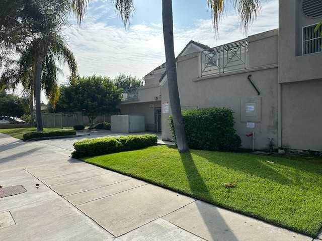 820 N Magnolia Avenue - Photo 3 of 11