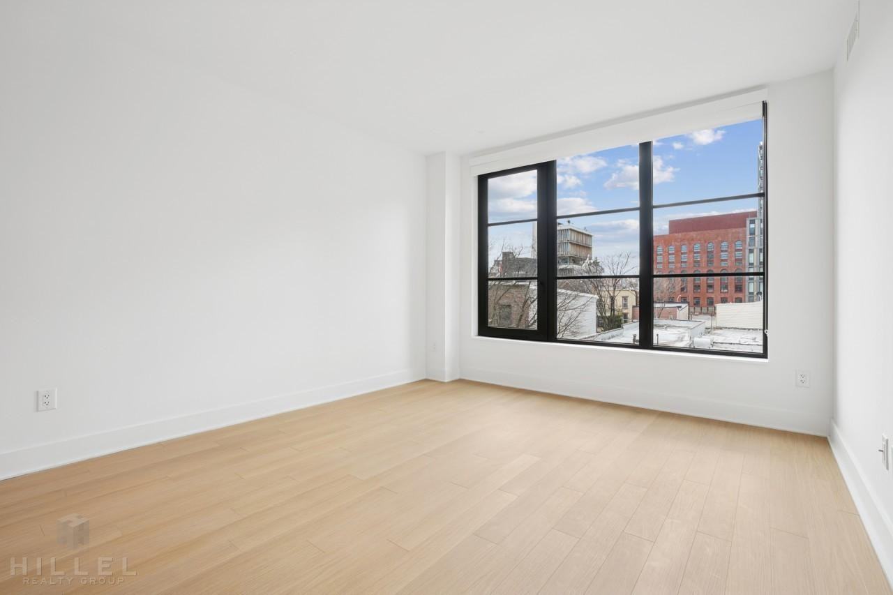 President St #221 - Photo 2 of 14