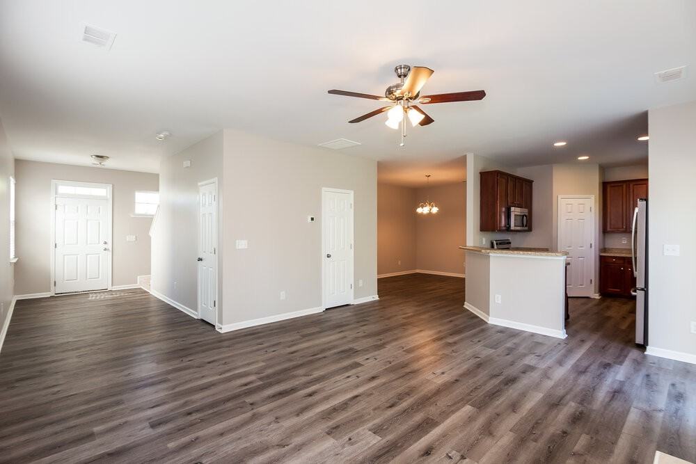 5104 Abercromby St - Photo 5 of 17