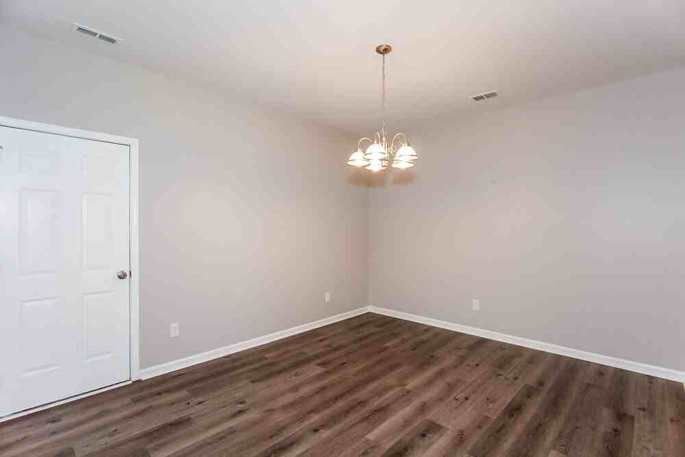 5104 Abercromby St - Photo 6 of 17