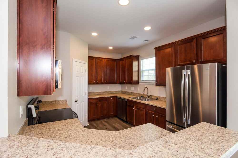 5104 Abercromby St - Photo 7 of 17