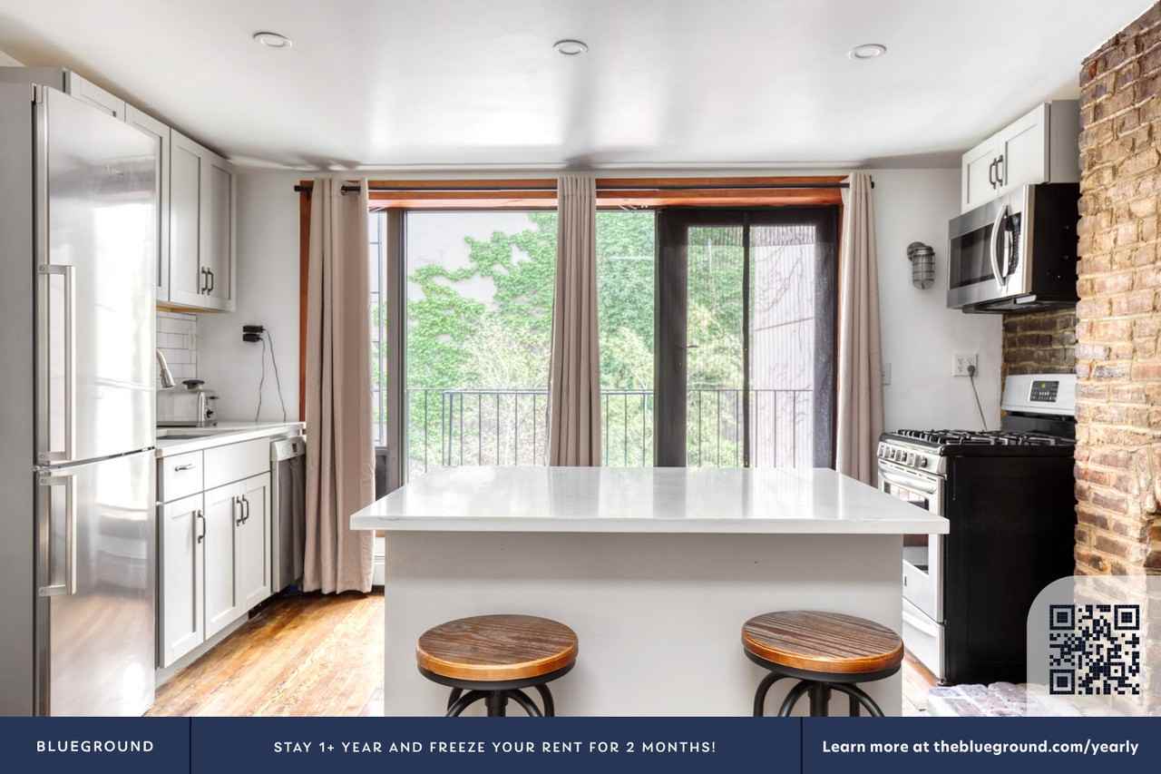 231 Kent Ave #847 - Photo 7 of 25