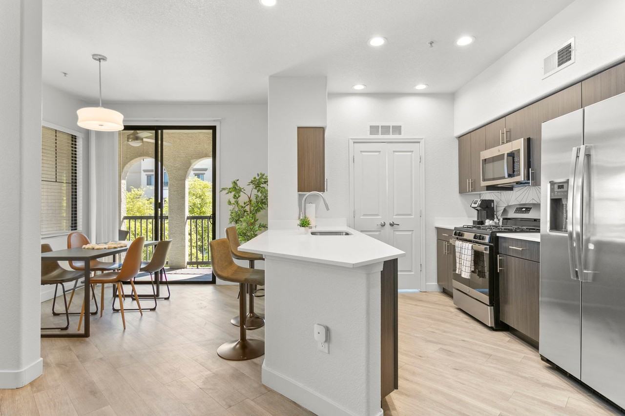9450 W Cabela Dr #1014627P - Photo 4 of 29
