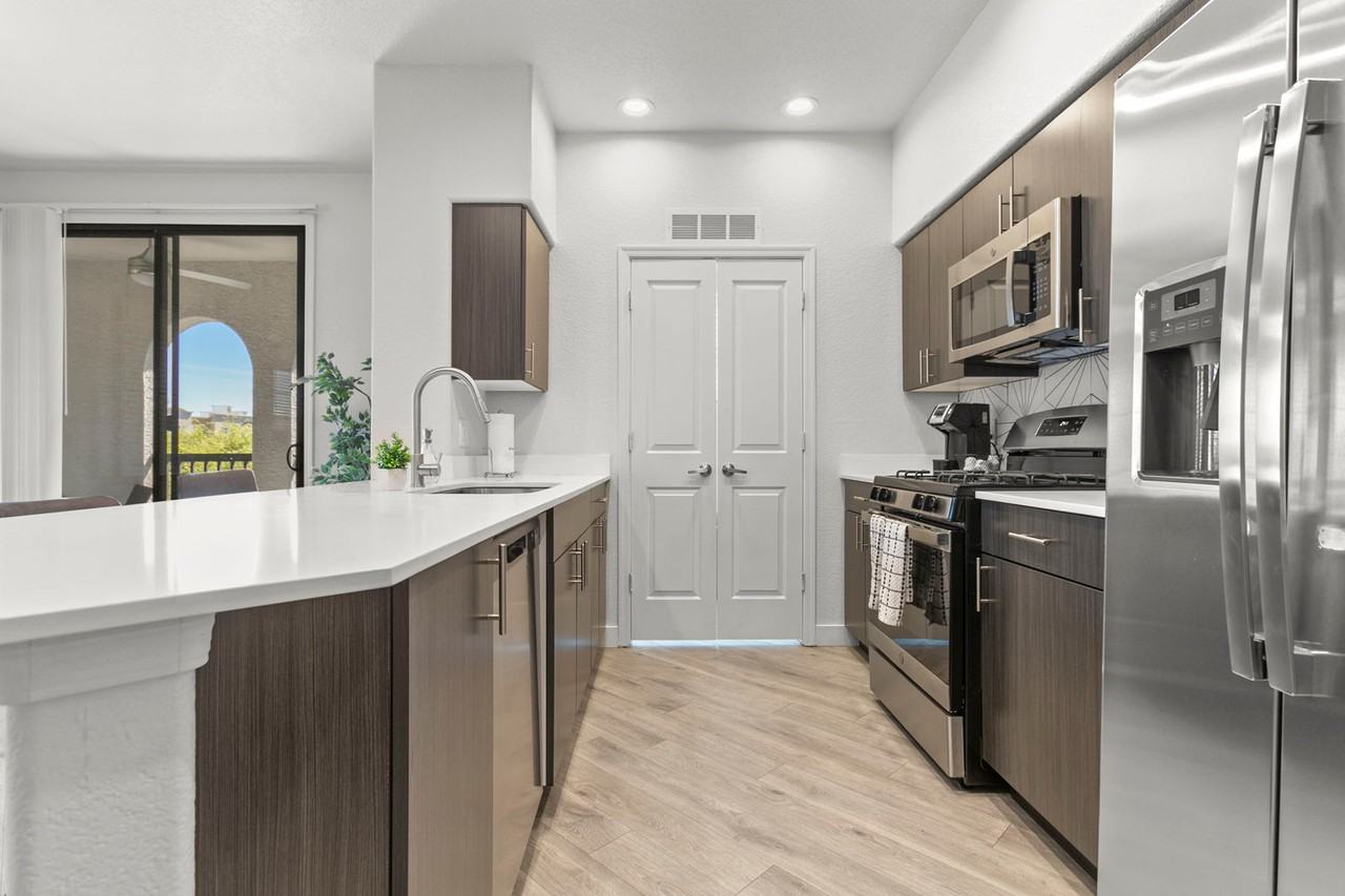 9450 W Cabela Dr #1014627P - Photo 6 of 29