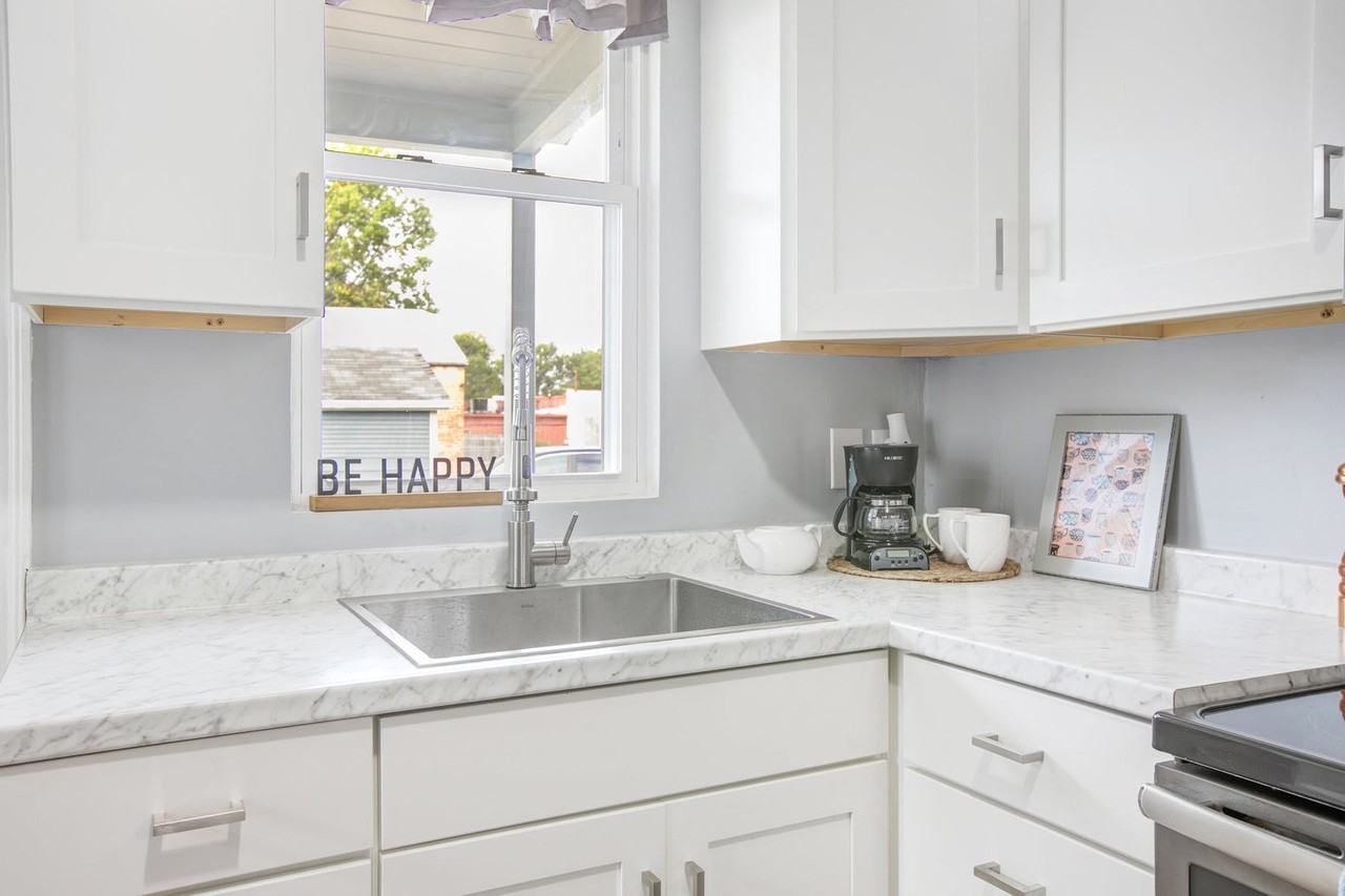 123 N Notre Dame Ave #1037674P - Photo 3 of 26