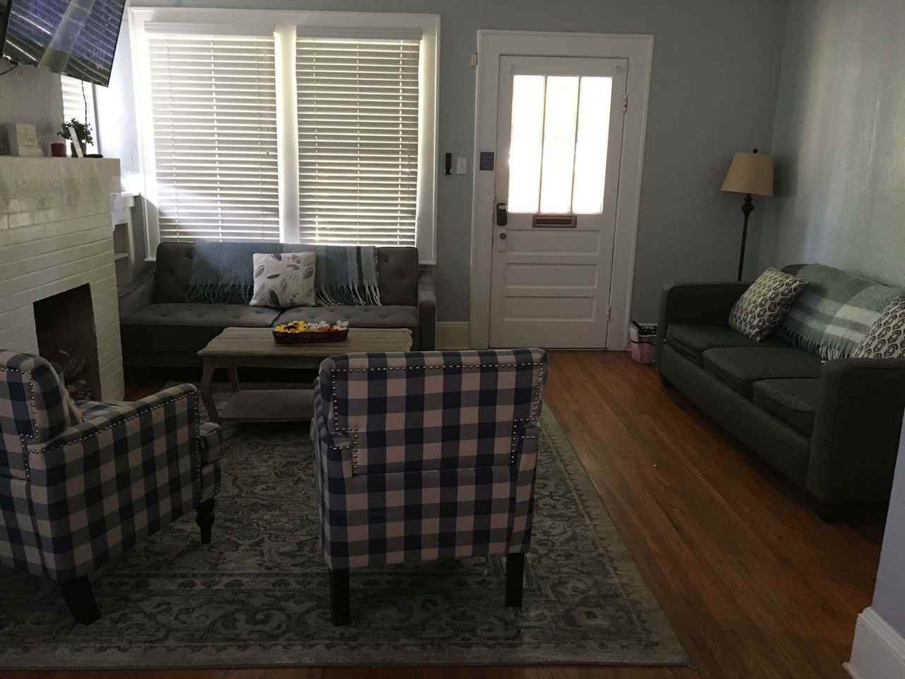 182 Williams St #1043570P - Photo 2 of 50