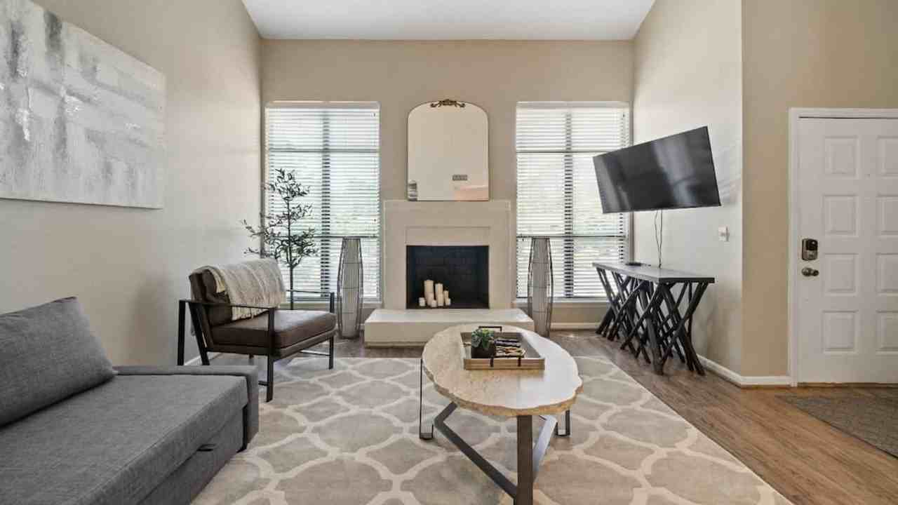 8039 Charter Oak Ln #1043783P - Photo 3 of 34