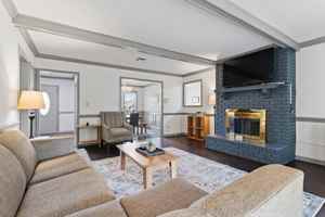 featured image of 4318 White Acres Rd