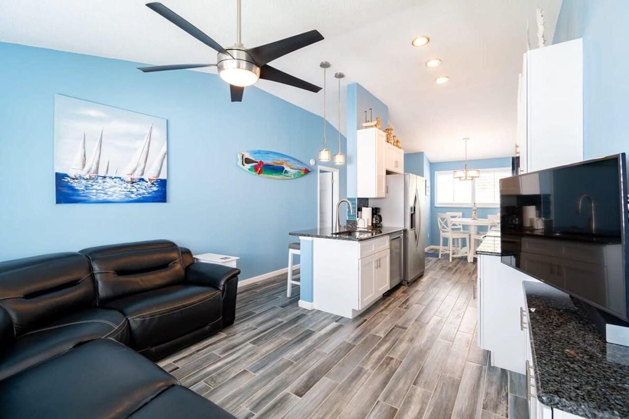 516 Beach Park Ln #1044375P - Photo 4 of 43