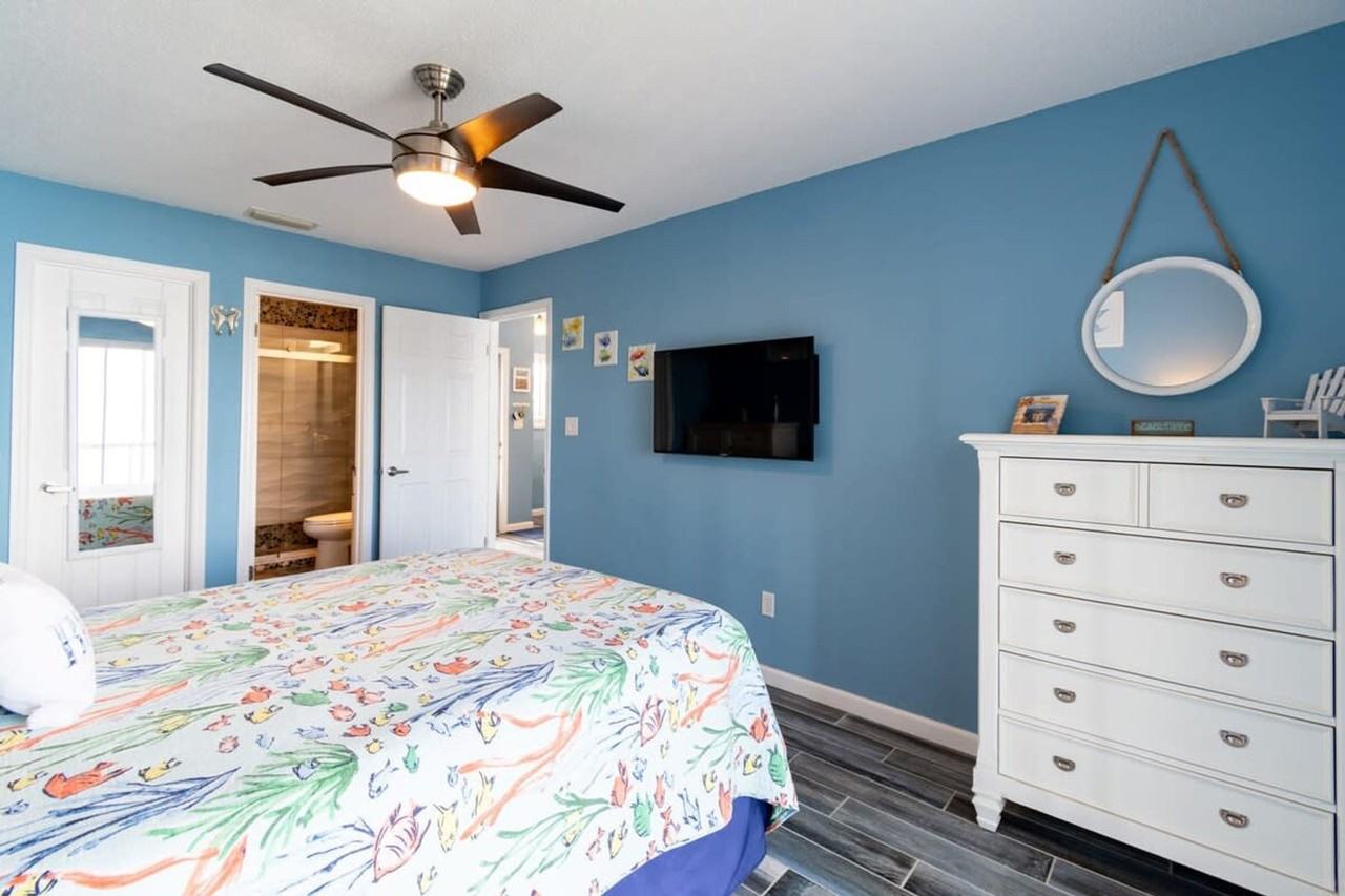 516 Beach Park Ln #1044375P - Photo 7 of 43