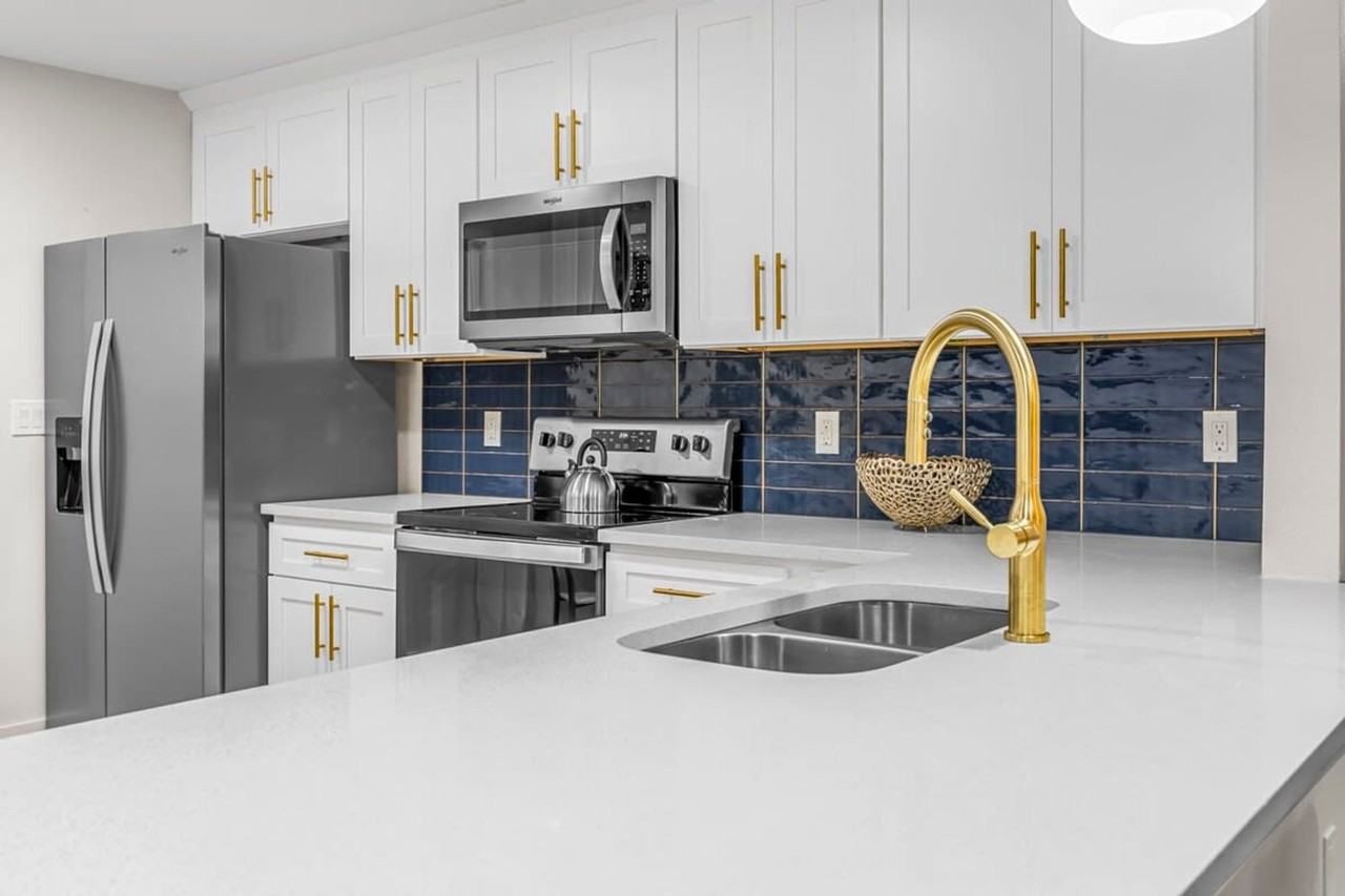 427 Jefferson Ave #1044407P - Photo 6 of 34