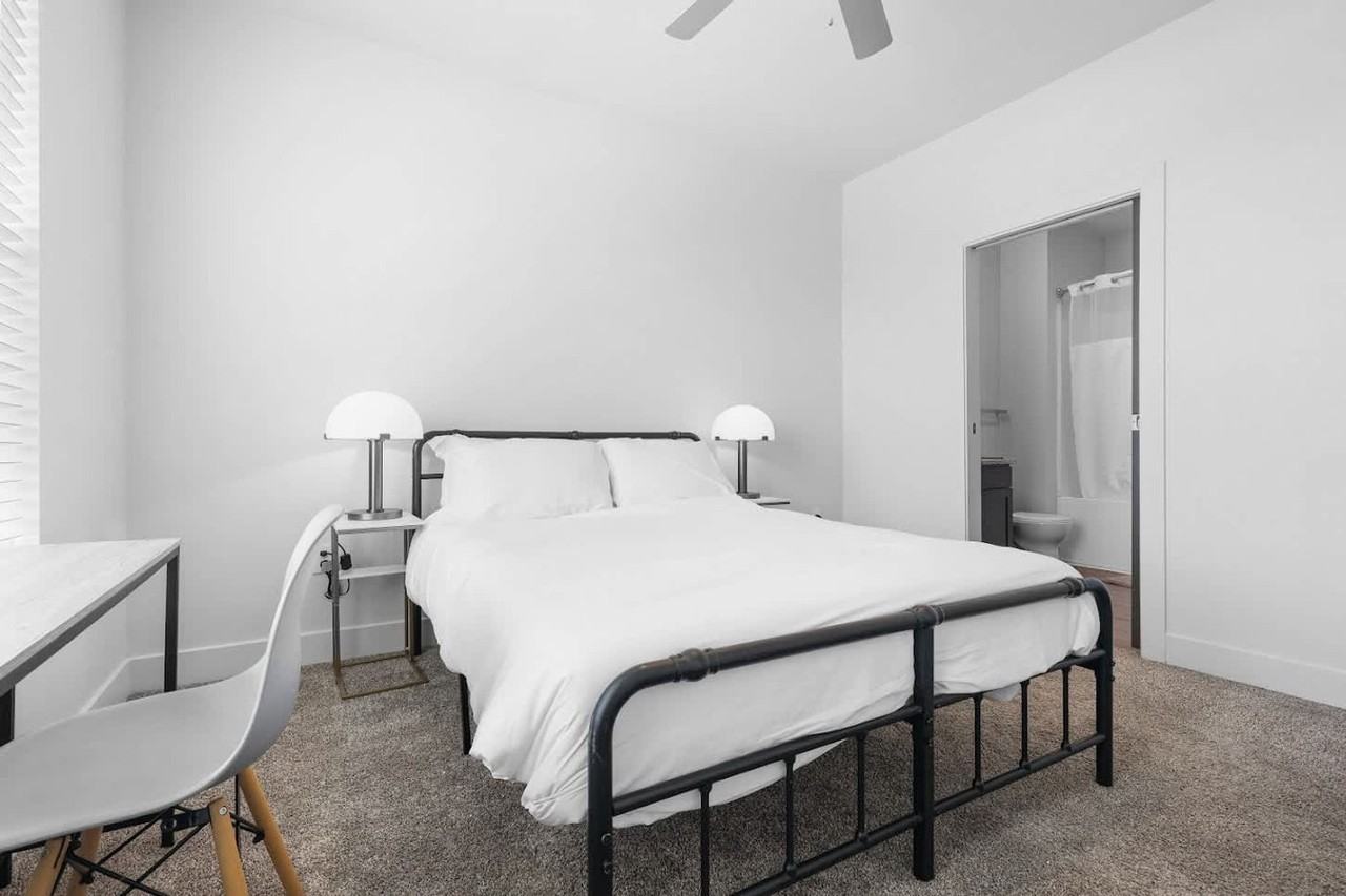 8506 Westfield Boulevard - Photo 5 of 56