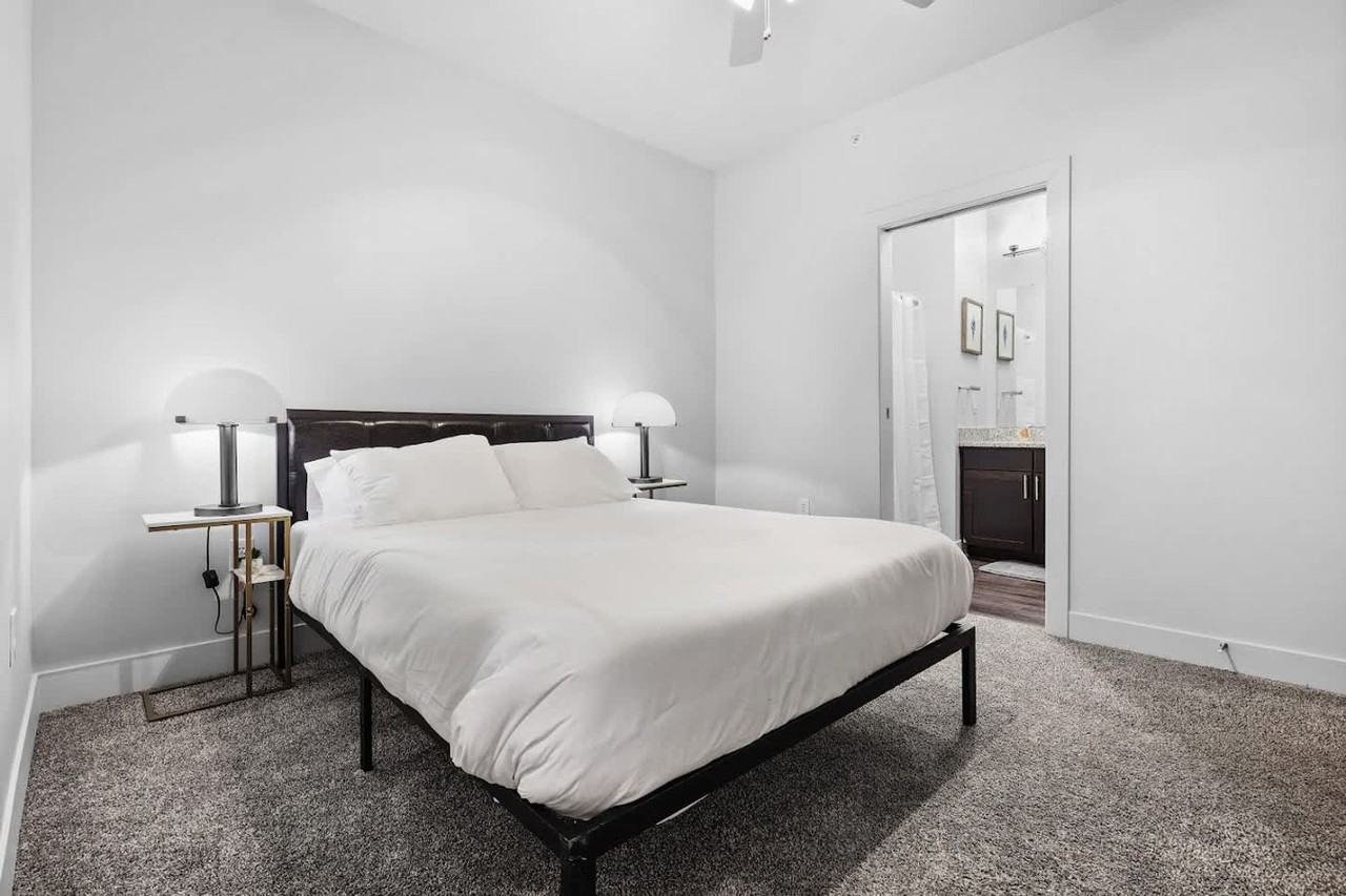 8506 Westfield Boulevard - Photo 6 of 56