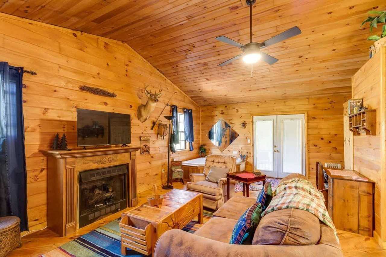 4945 Ledford Rd #1051753P - Photo 3 of 50