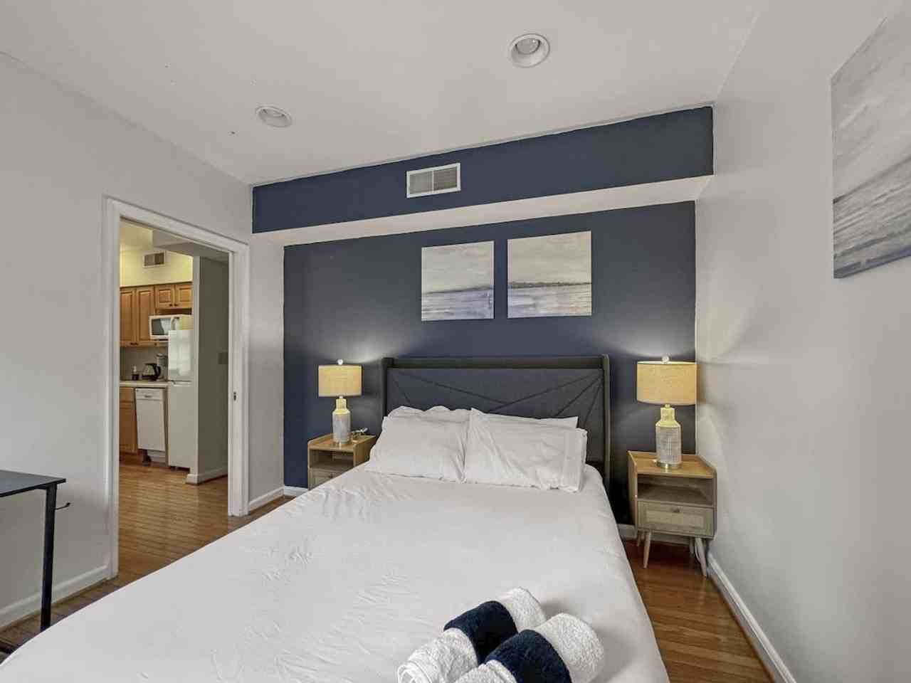 1715 Latimer St #1055800P - Photo 5 of 21