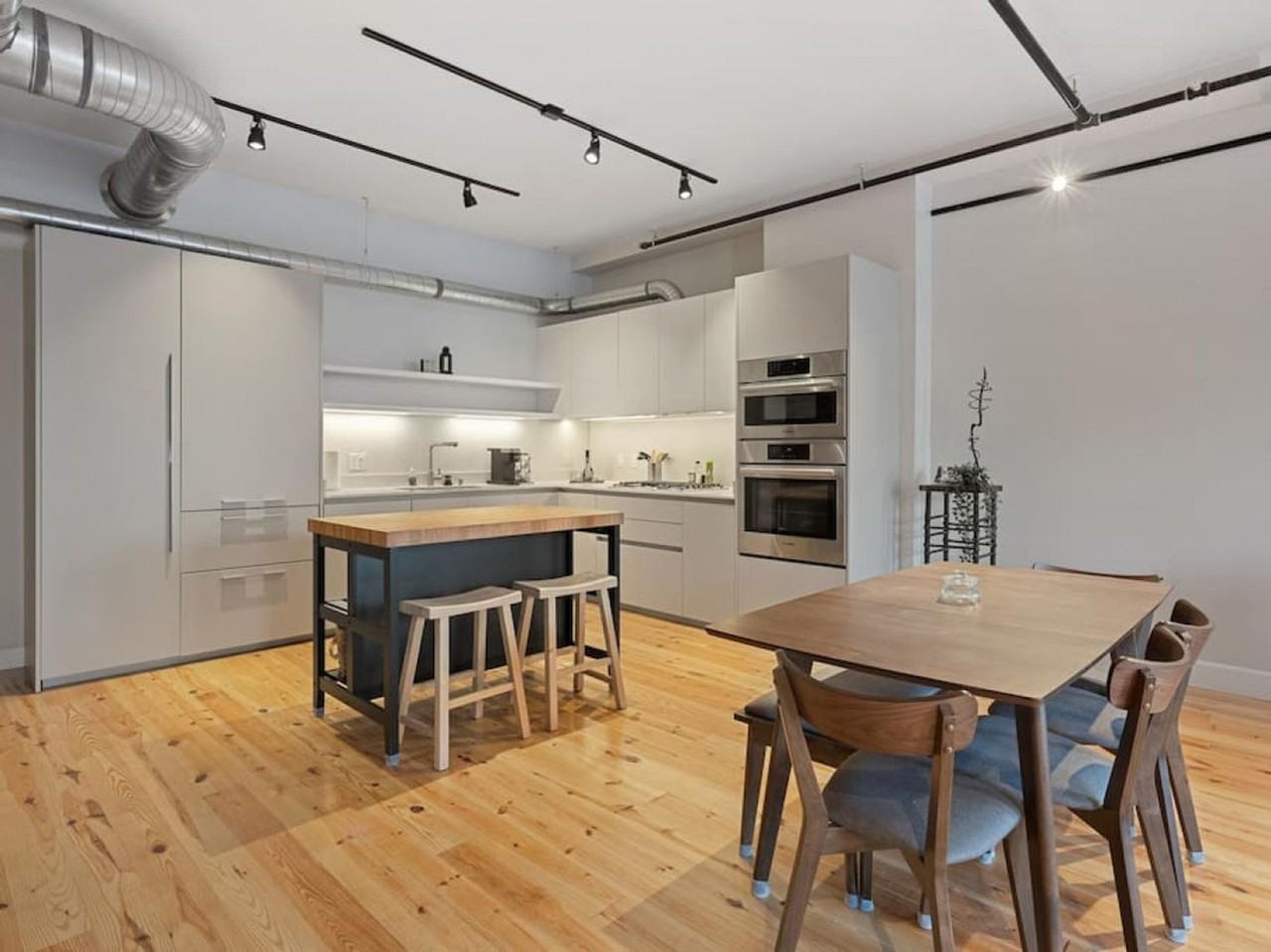 111 West Elder Street - Photo 2 of 24