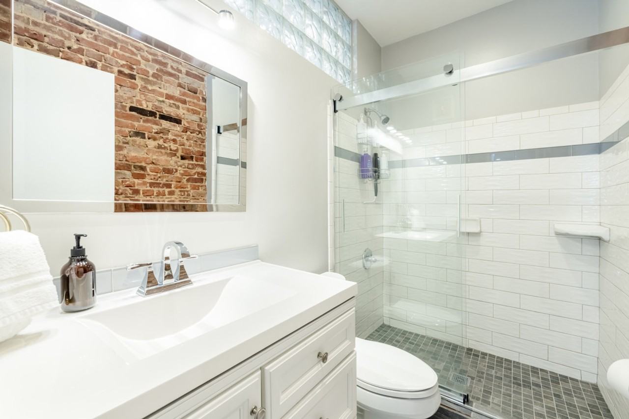 111 E 13th St #1056146P - Photo 5 of 27