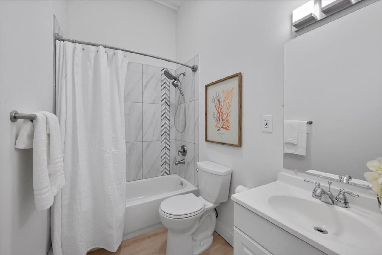 242 Mccormick Pl #1056125P - Photo 2 of 11