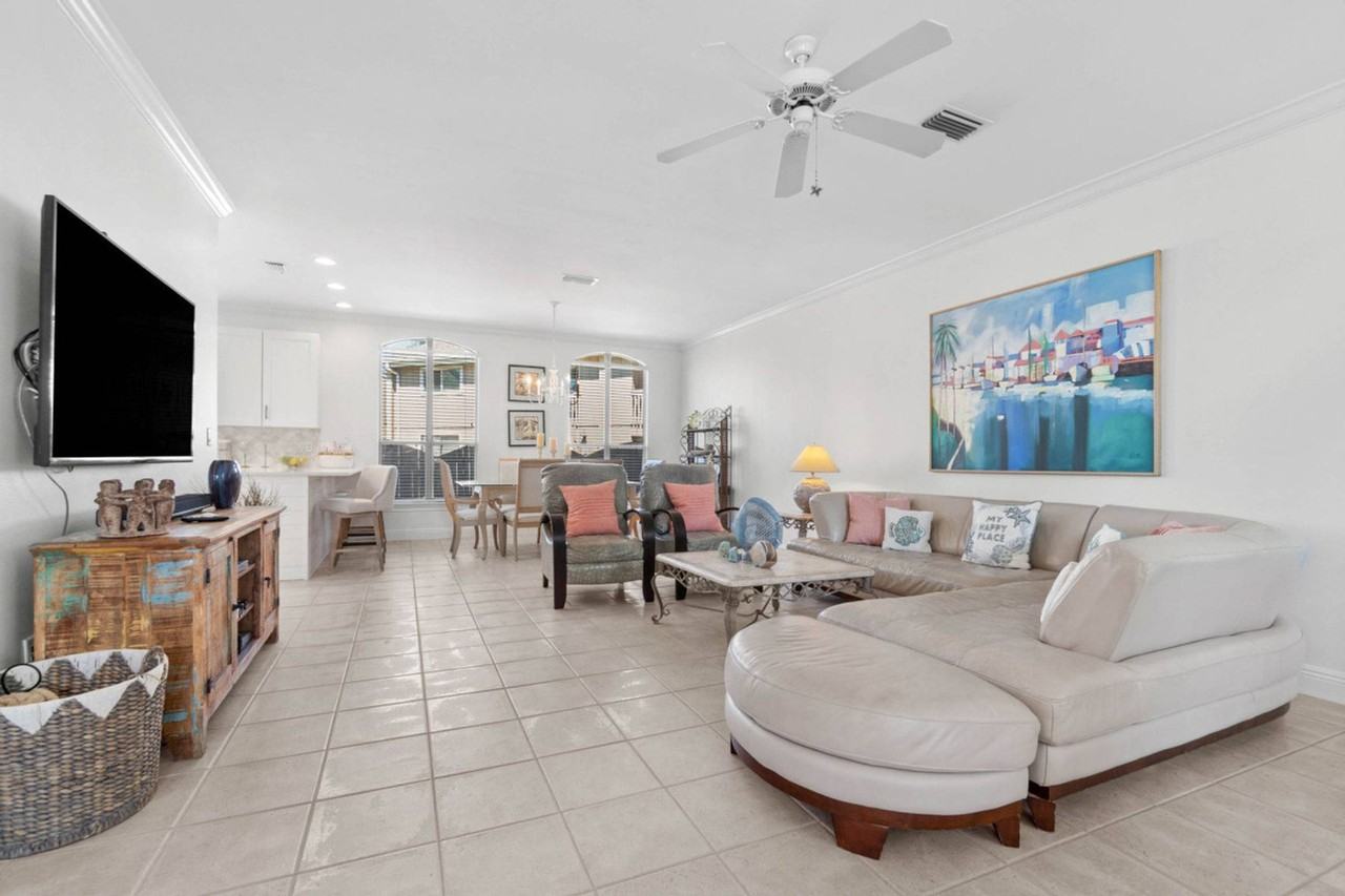 42 Topaz Cv #1056196P - Photo 6 of 50