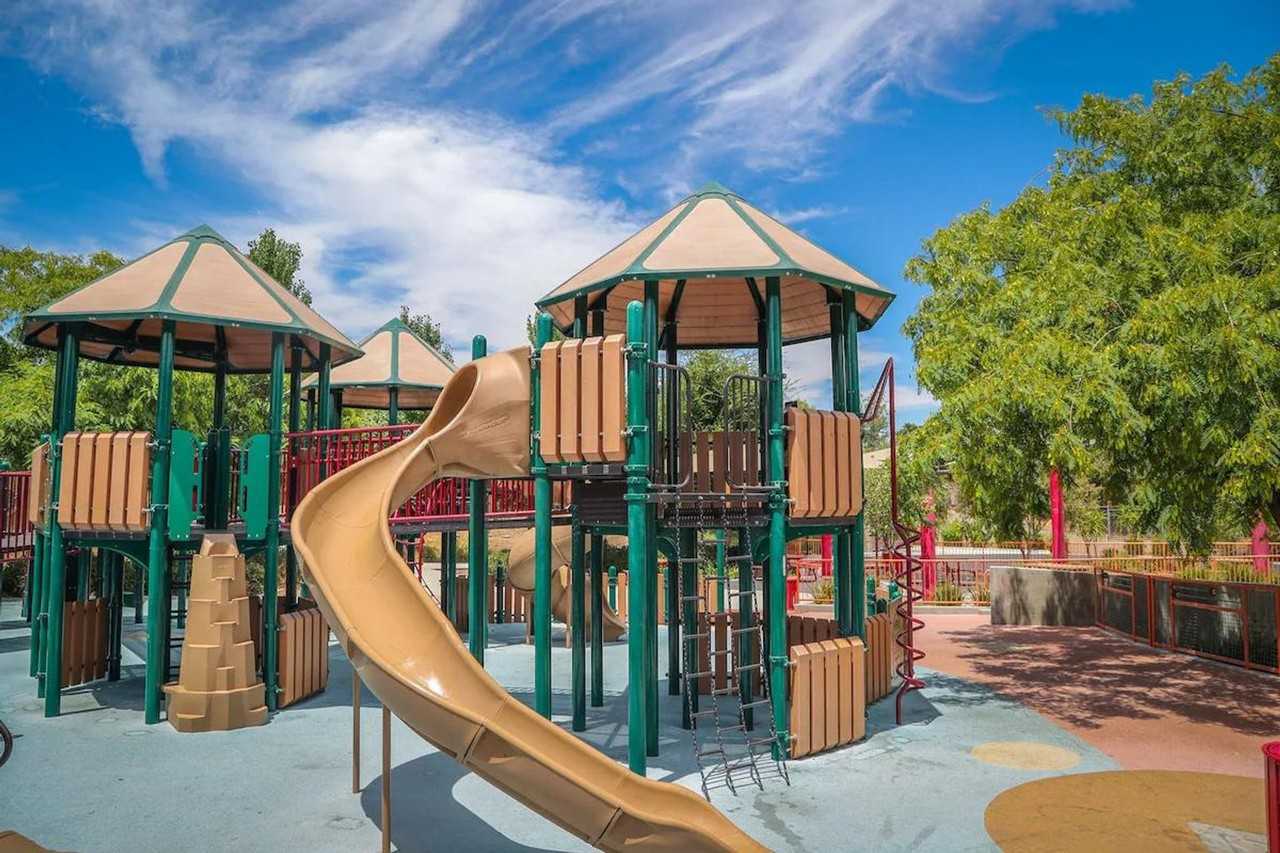 154 Wickham Ave #1056797P - Photo 7 of 8