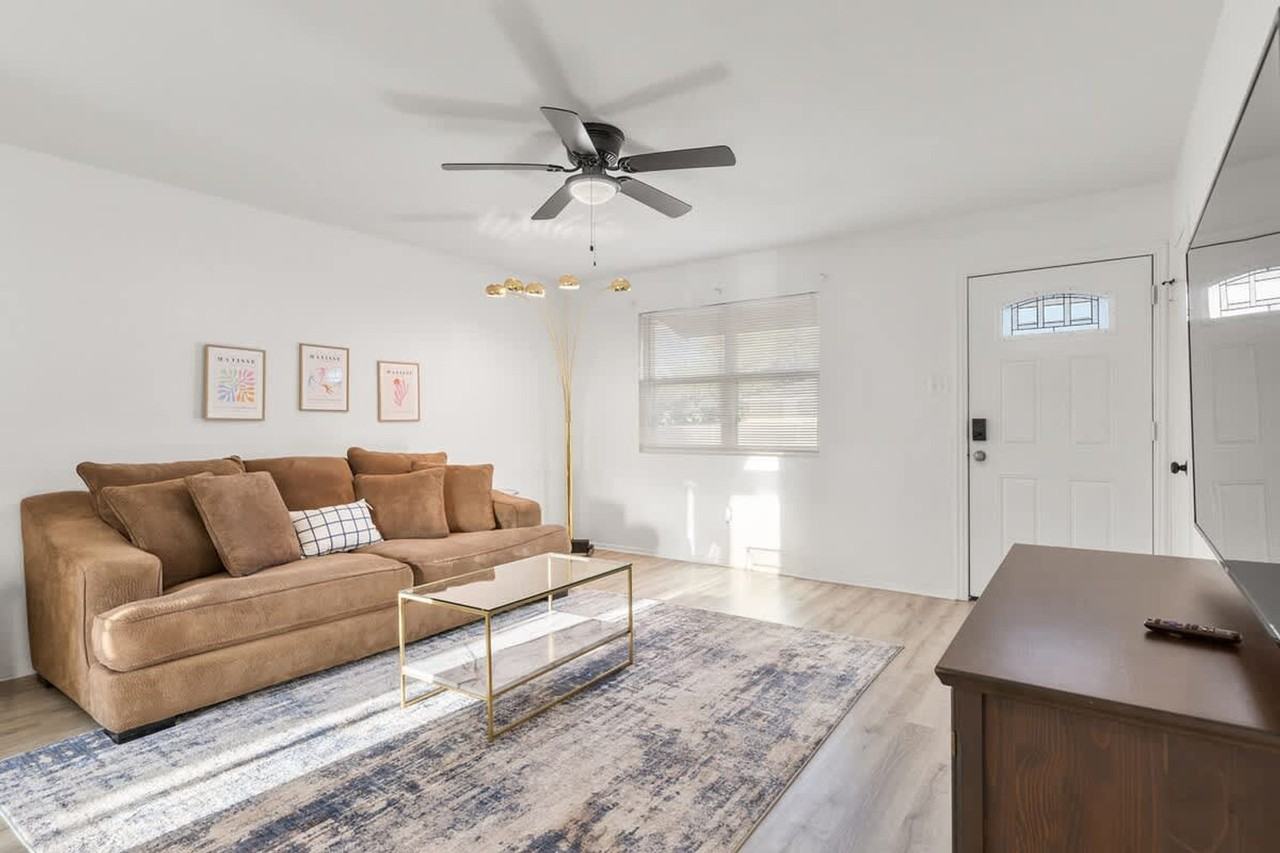 3313 Chisholm Trl #1060779P - Photo 2 of 30