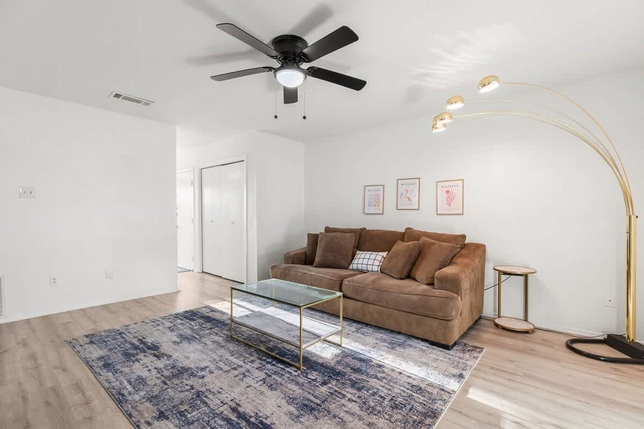 3313 Chisholm Trl #1060779P - Photo 4 of 30