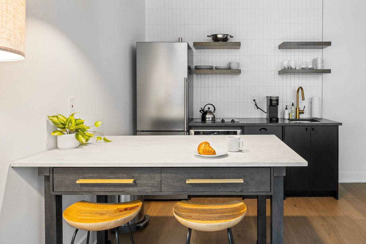 122 N 3rd St #1060936P - Photo 3 of 20