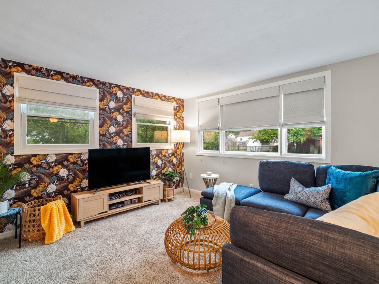 386 Walworth Ave #1061067P - Photo 5 of 50