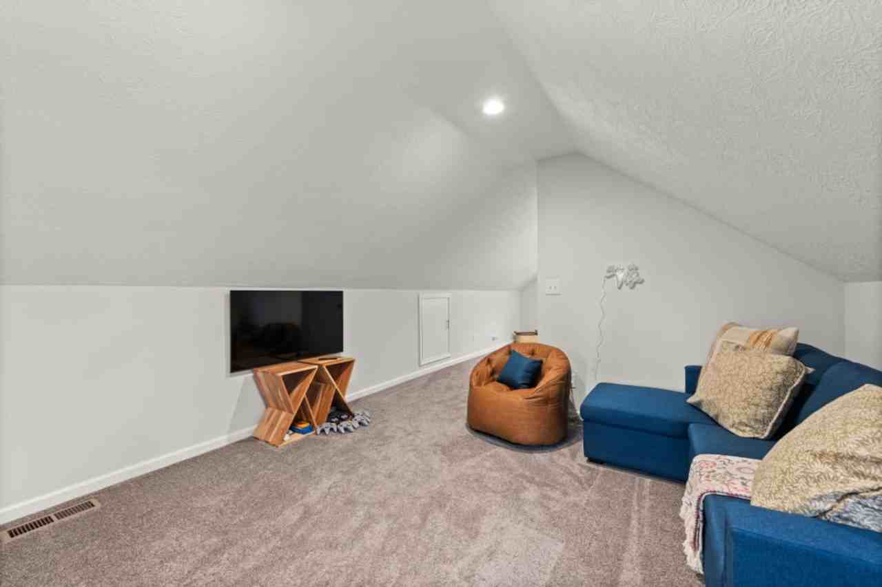 6430 Olde York Rd #1061075P - Photo 3 of 48