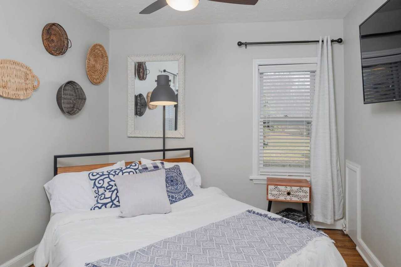 432 W Seymour St #1061612P - Photo 6 of 15