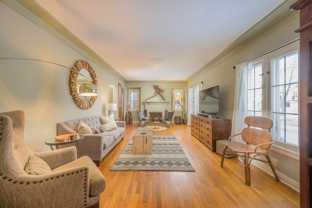 628 S Summit St - Photo 1 of 1
