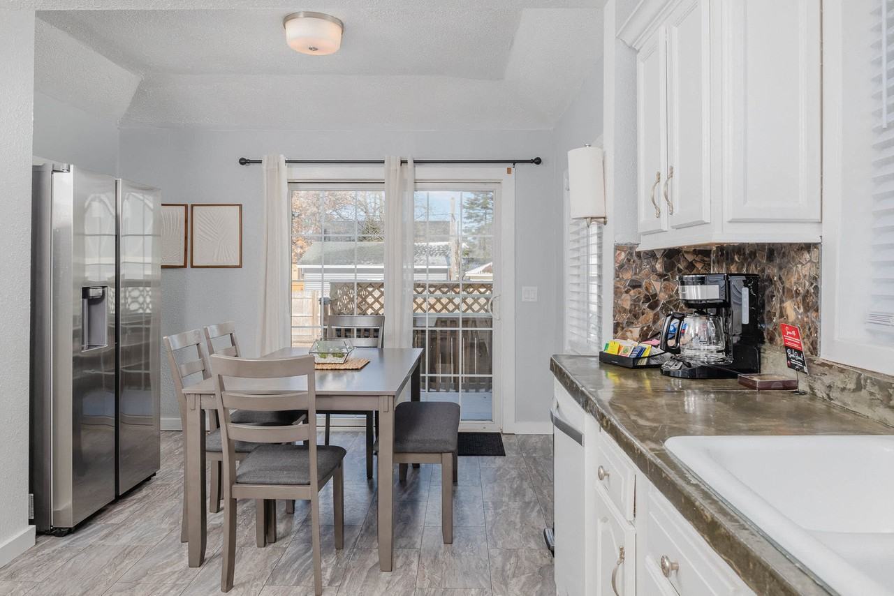 212 Baldwin Ave #1061634P - Photo 4 of 21