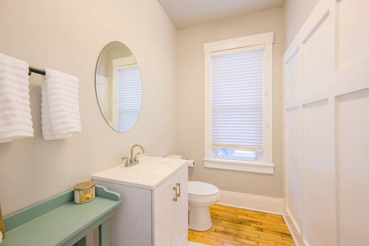 609 S State St #1061651P - Photo 4 of 14