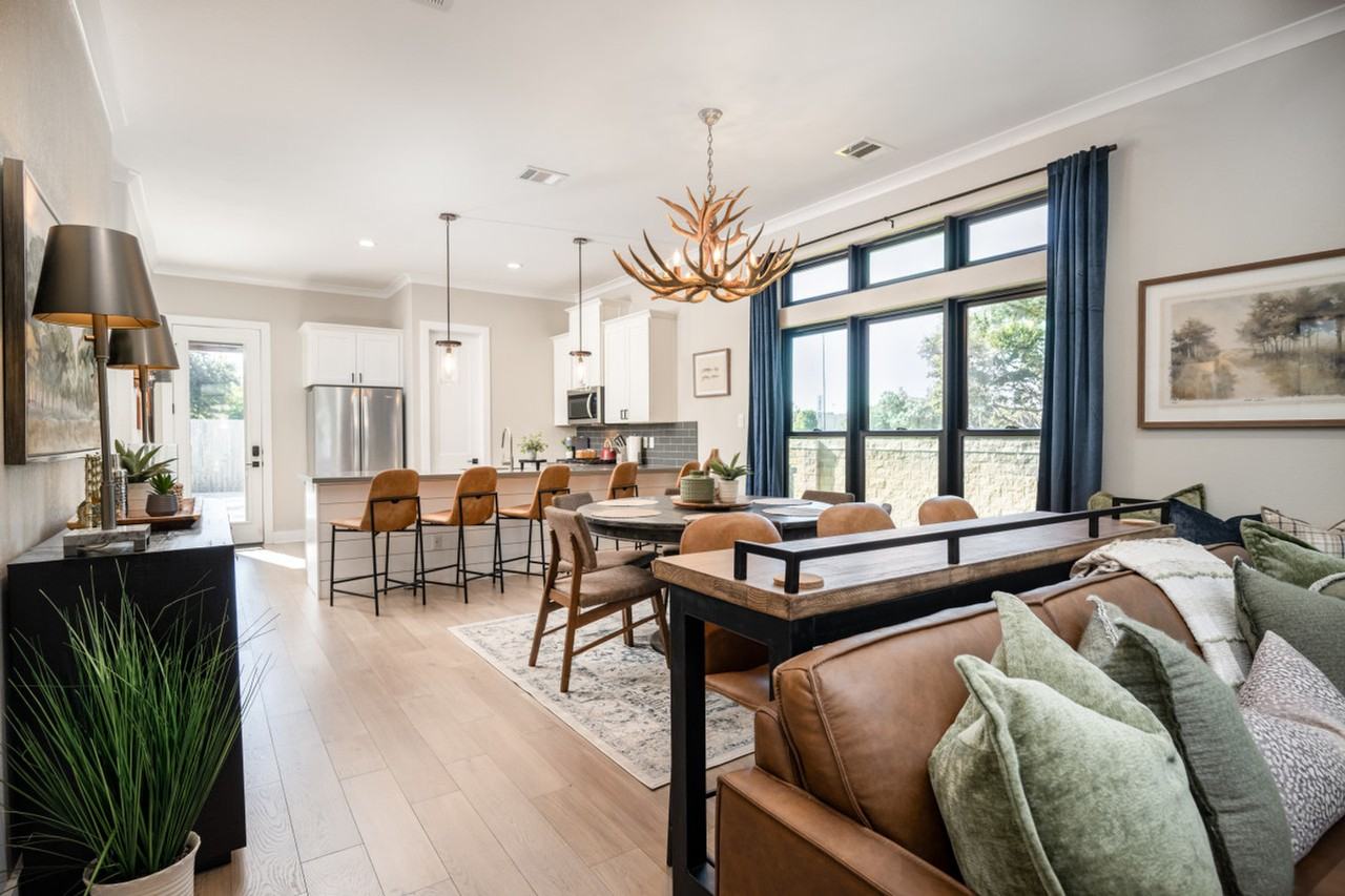 100 Moss St #1071606P - Photo 7 of 37