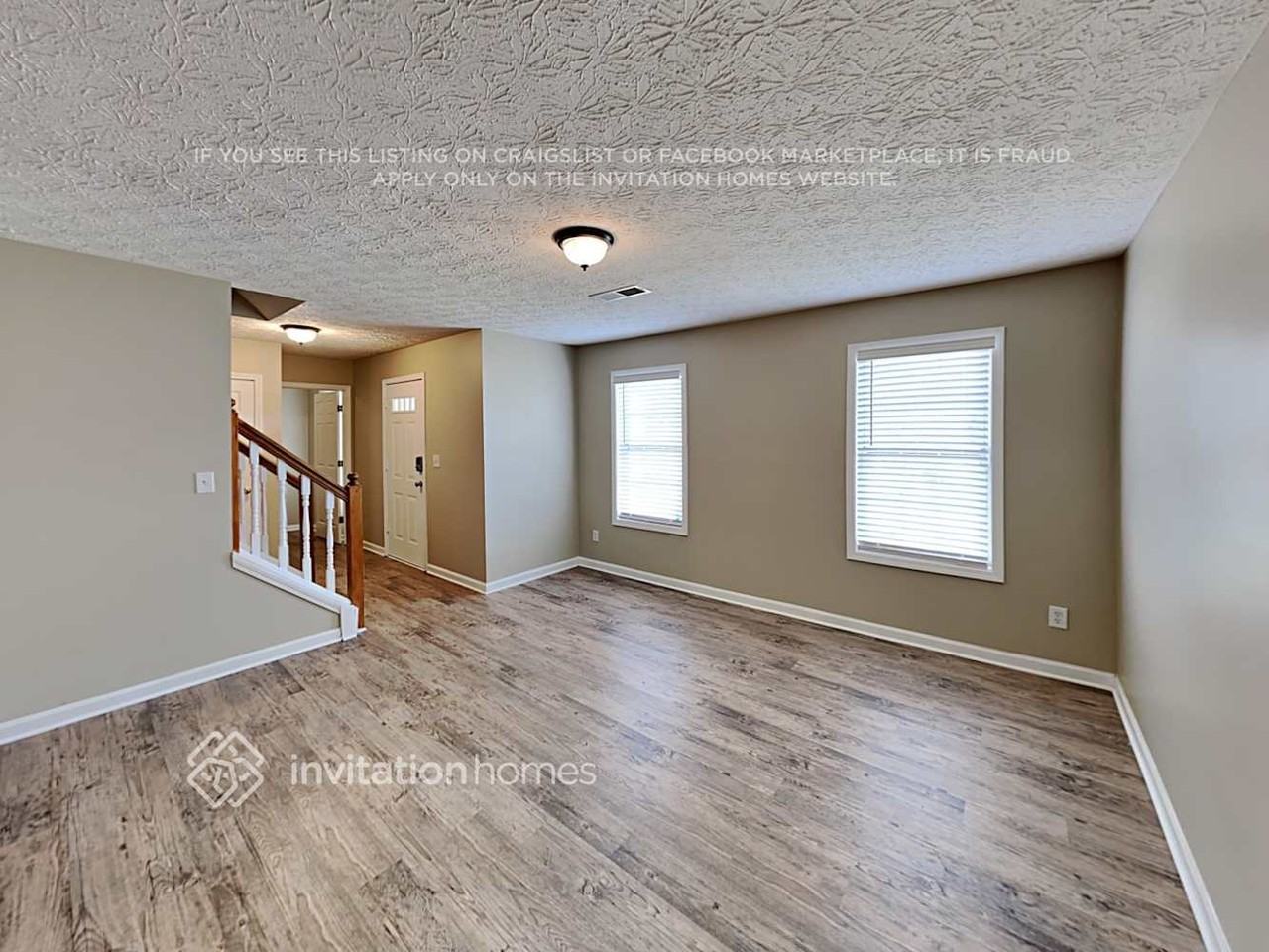 2826 Overlake Run - Photo 4 of 19