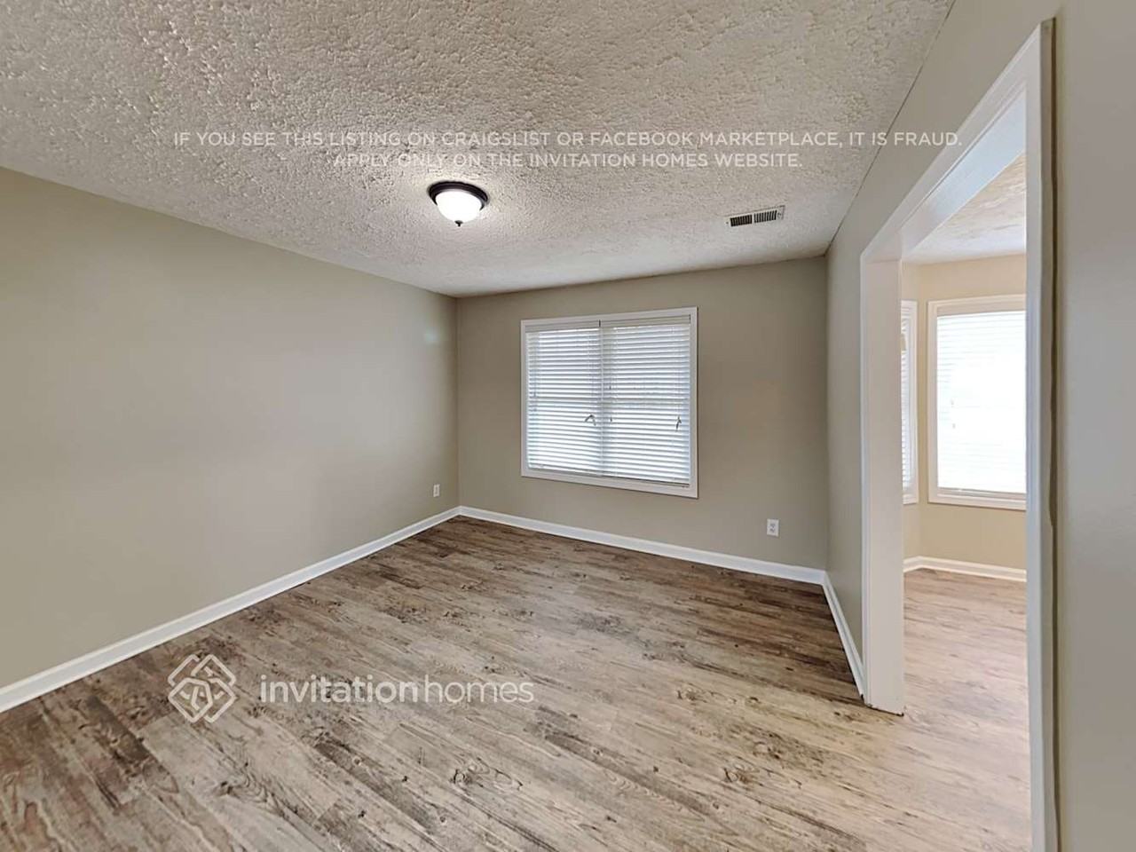 2826 Overlake Run - Photo 7 of 19