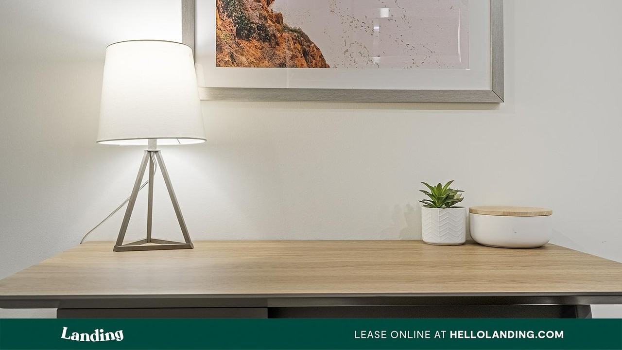 318 W Corporation St - Photo 7 of 50