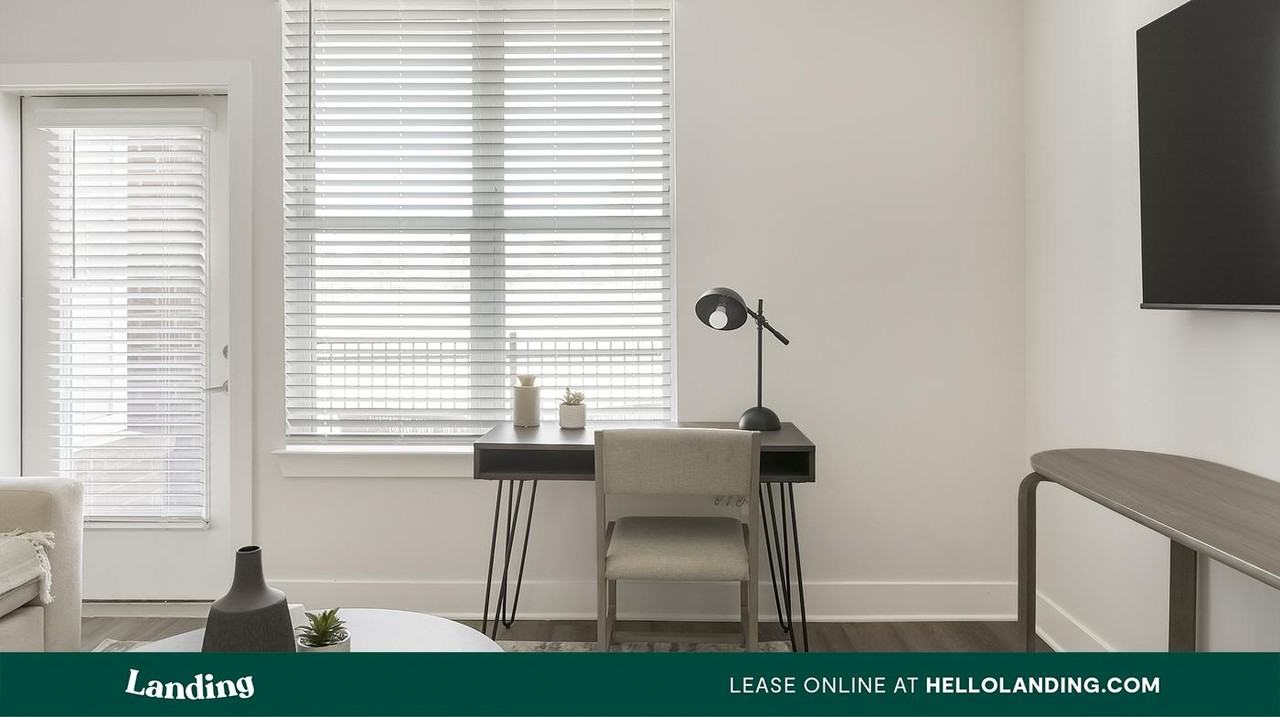 556 Martin Rd SW - Photo 4 of 50