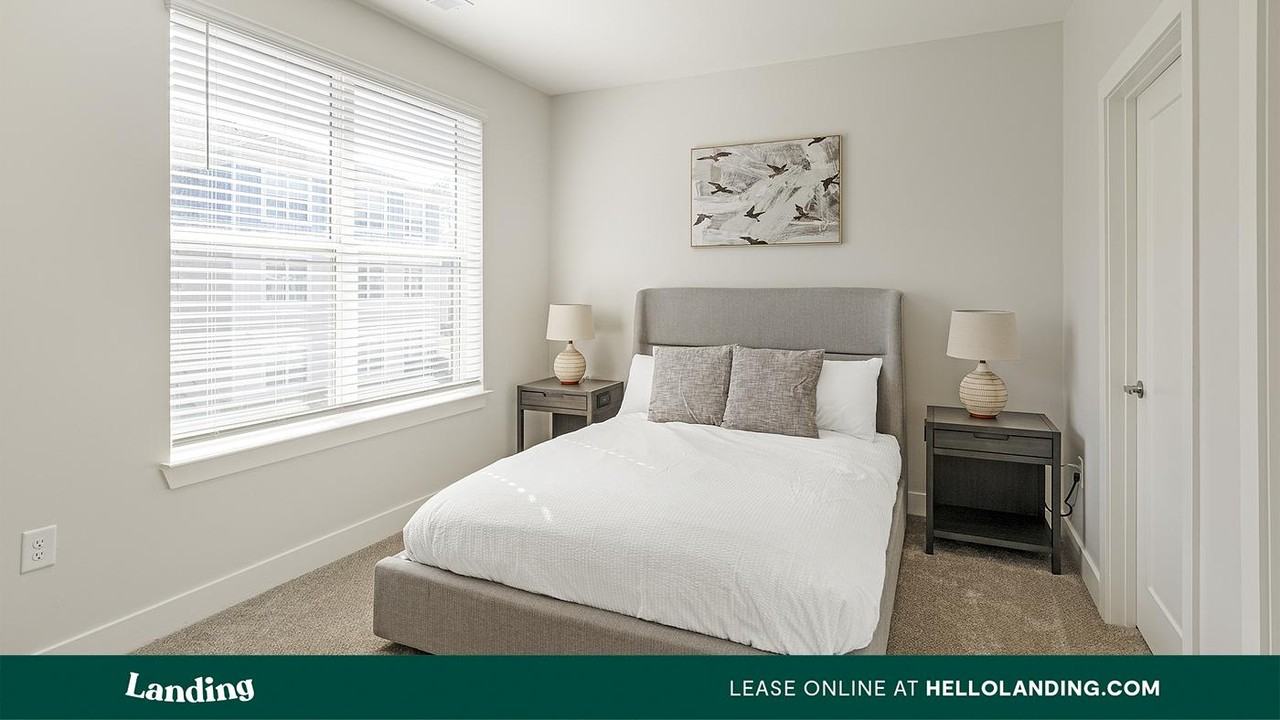 556 Martin Rd SW - Photo 5 of 50