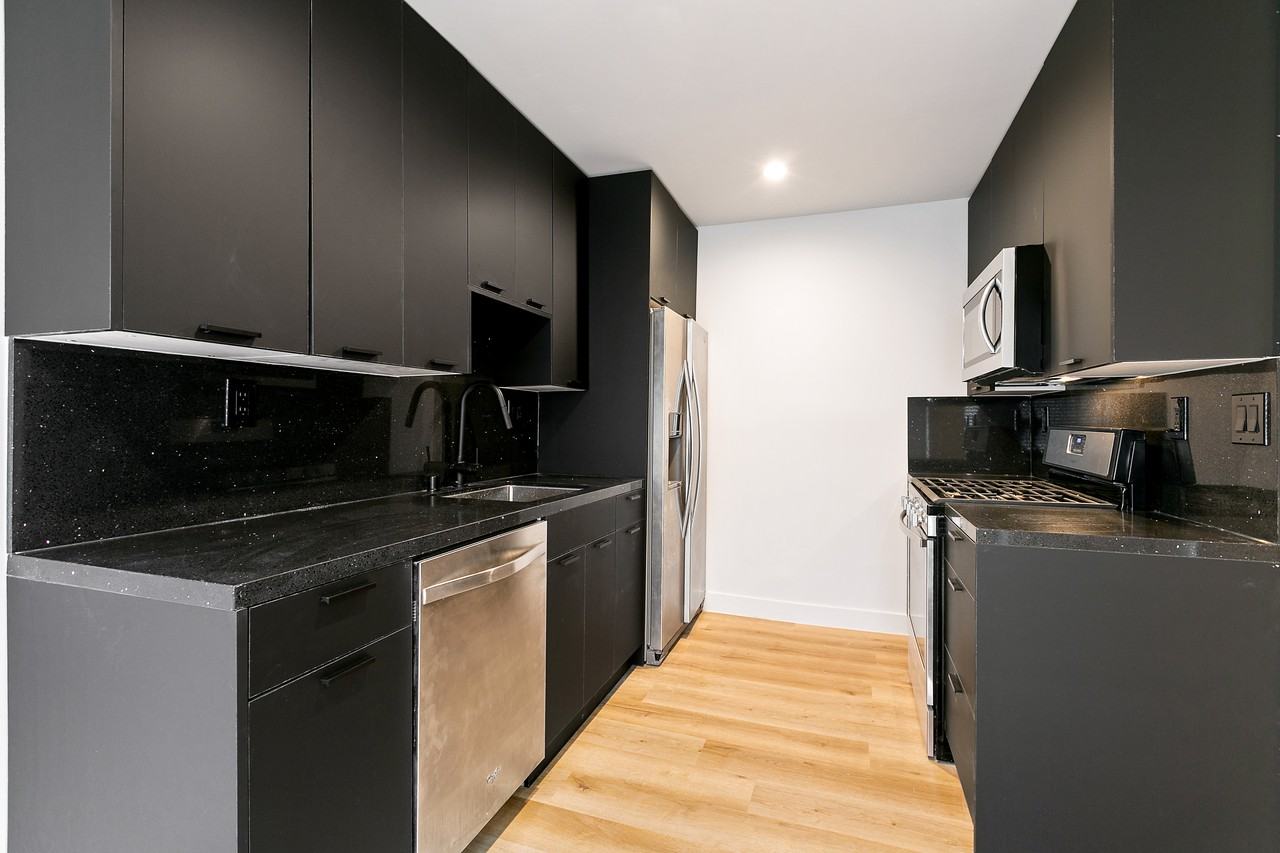 243 South Park View Street #4 - Photo 2 of 11