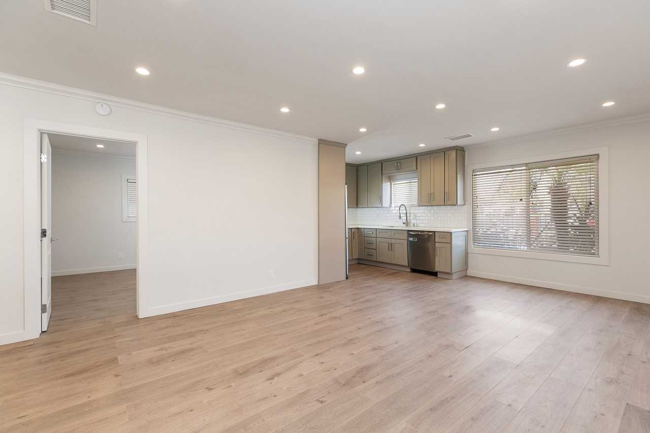 4650 Mascot Street - Photo 2 of 16