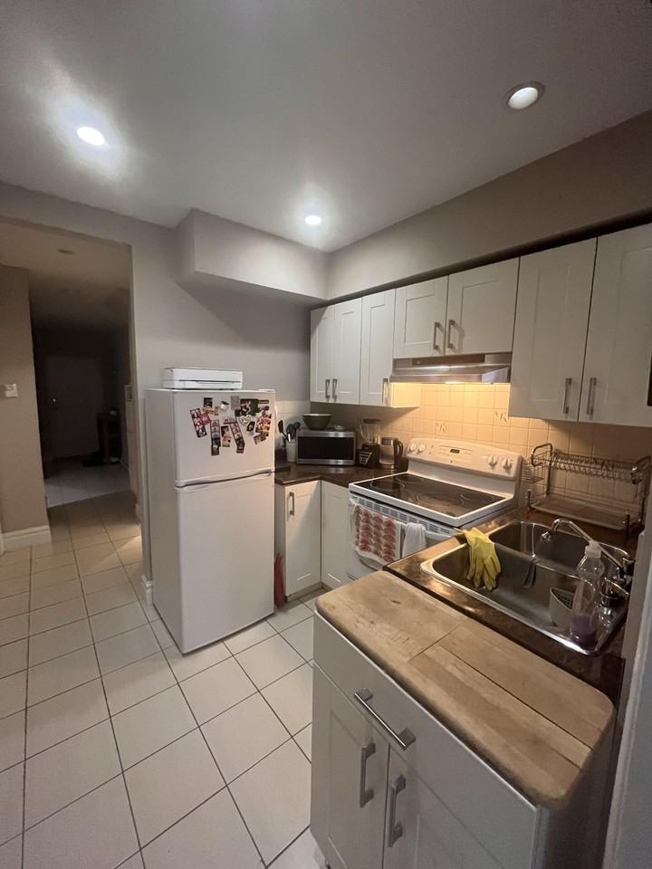 141 Alberta Avenue - Photo 2 of 7