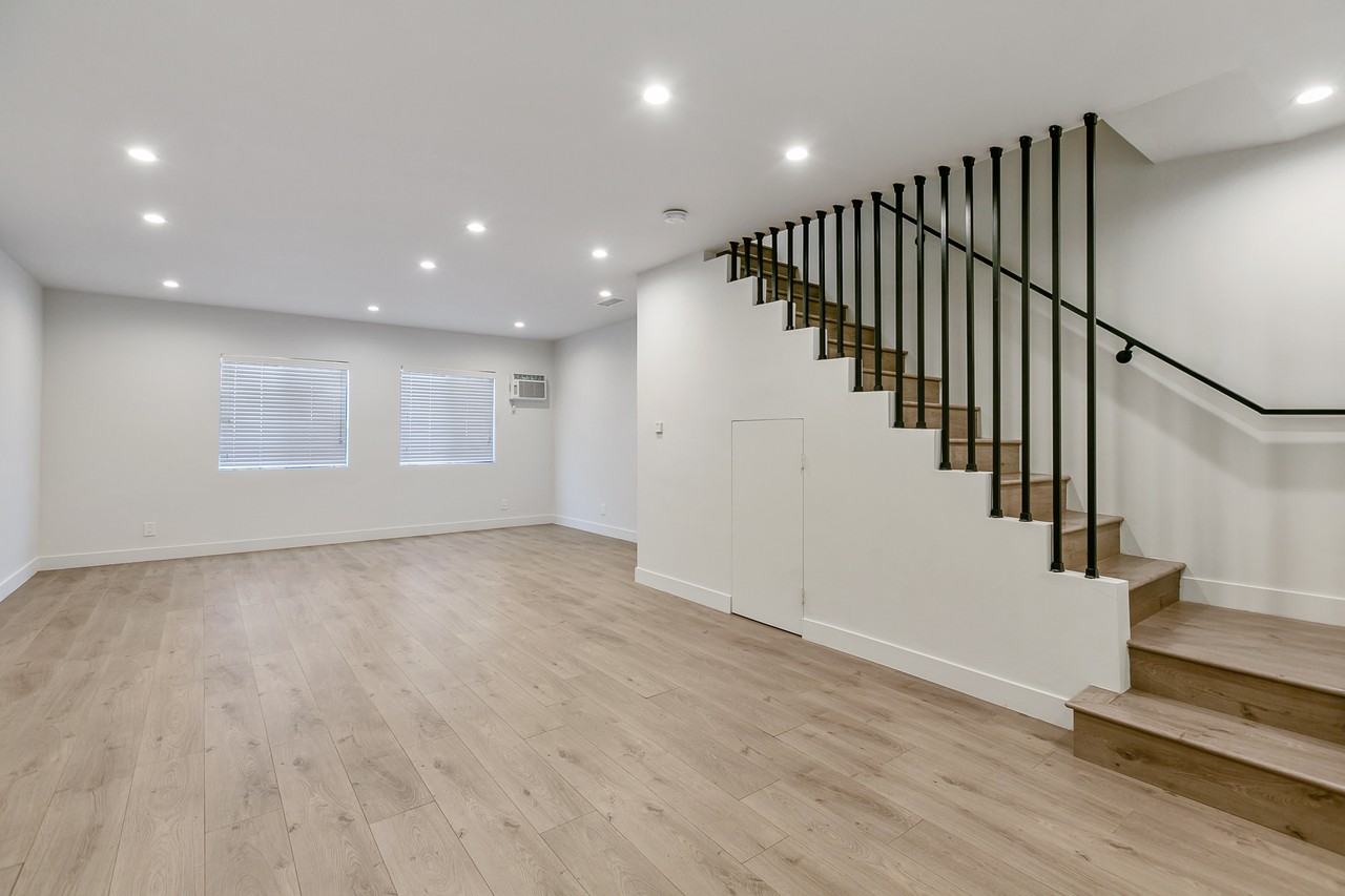 4053 West 23rd Street #D - Photo 7 of 16