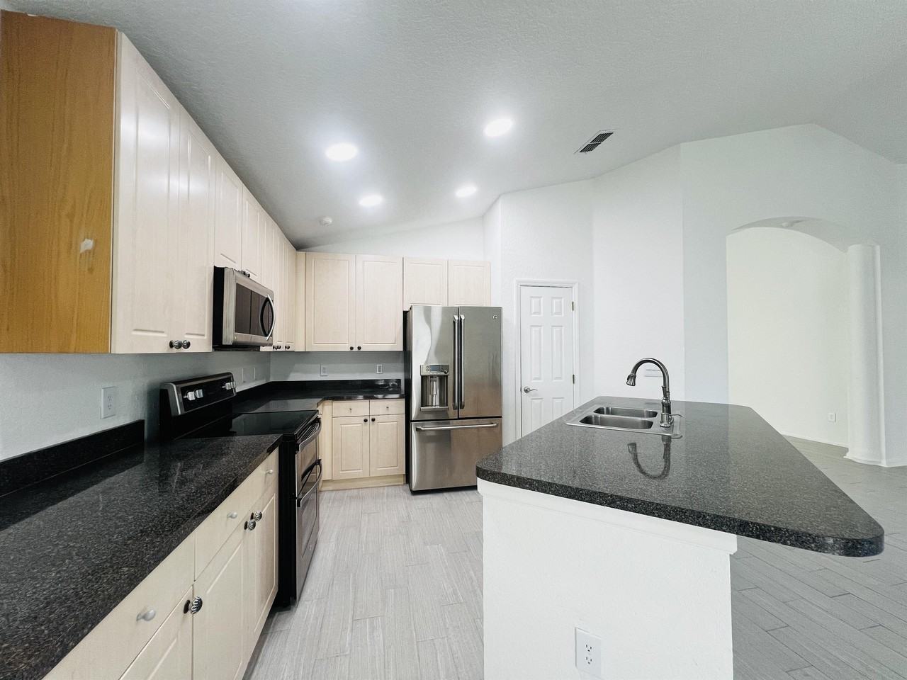 2920 Conner Ln - Photo 2 of 18