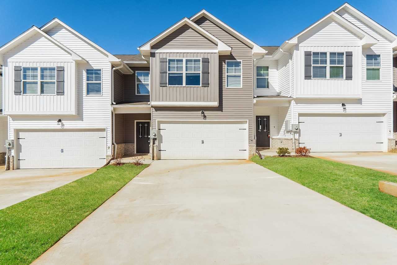 112 The Heights Dr - Photo 2 of 26