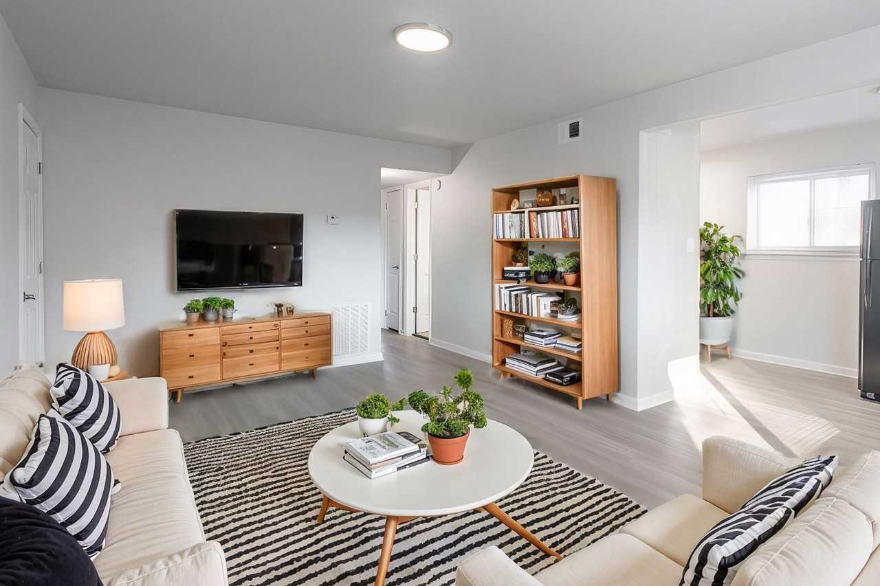 Autumn Lakes Apartments - Photo 2 of 50