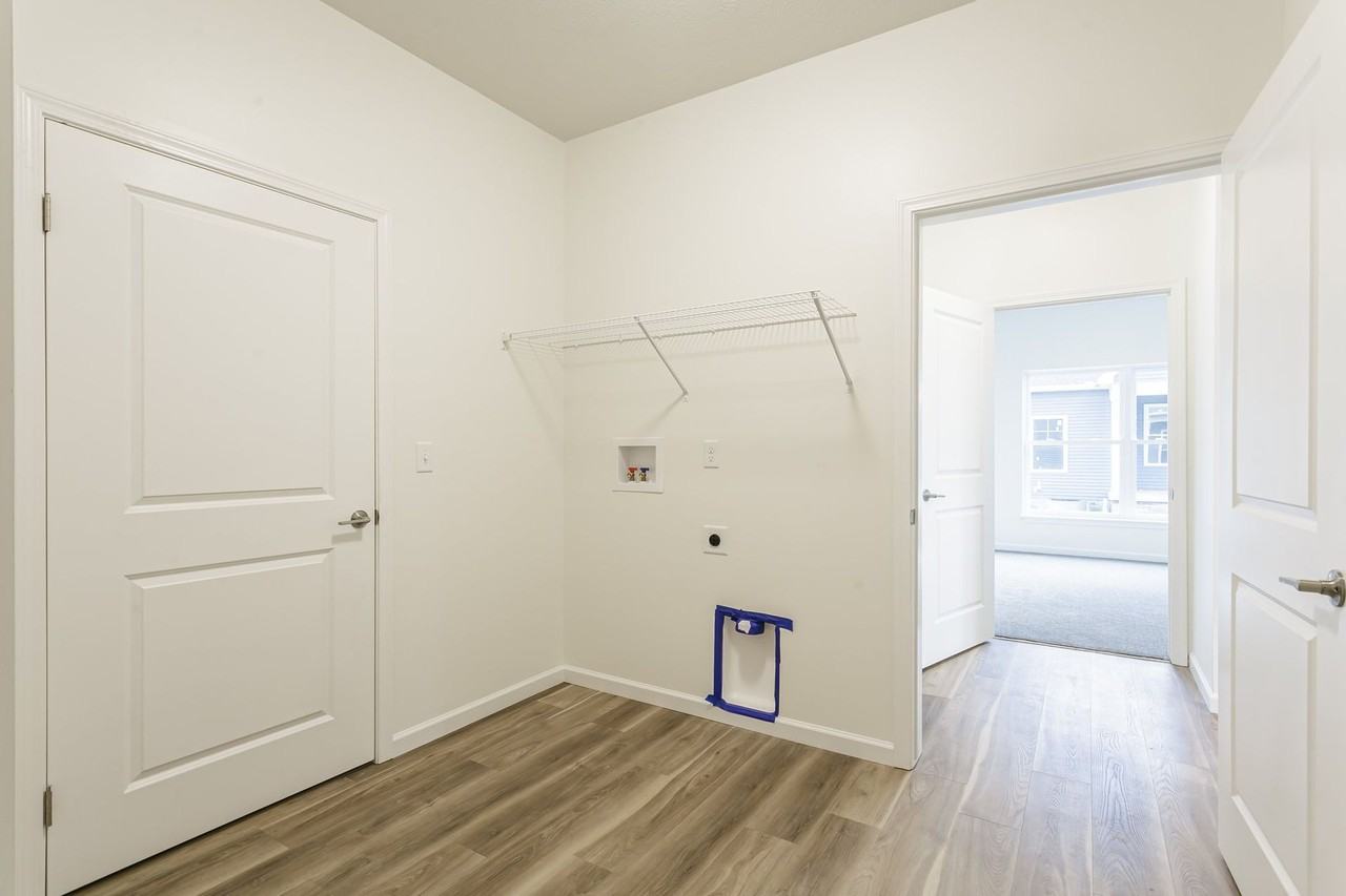 Fourmile Creek Apartments and Townhomes - Photo 7 of 41