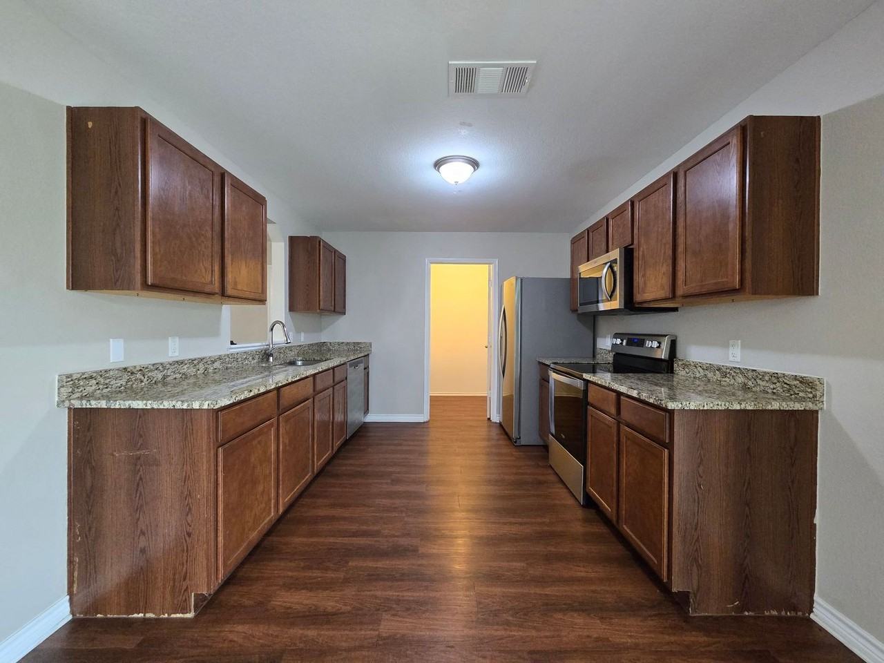 5302 Lyra Dr - Photo 4 of 29