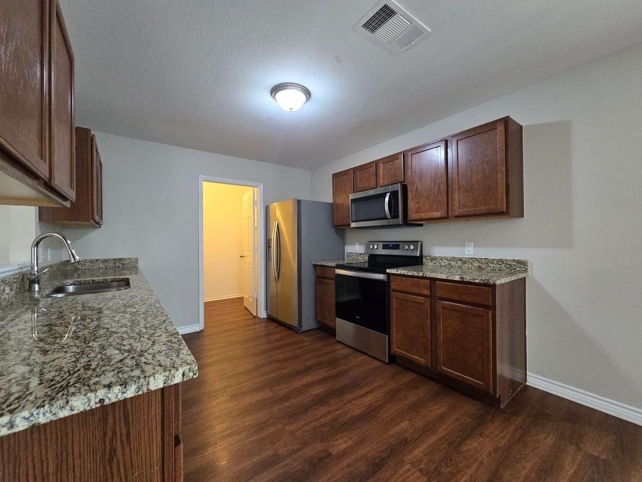 5302 Lyra Dr - Photo 5 of 29
